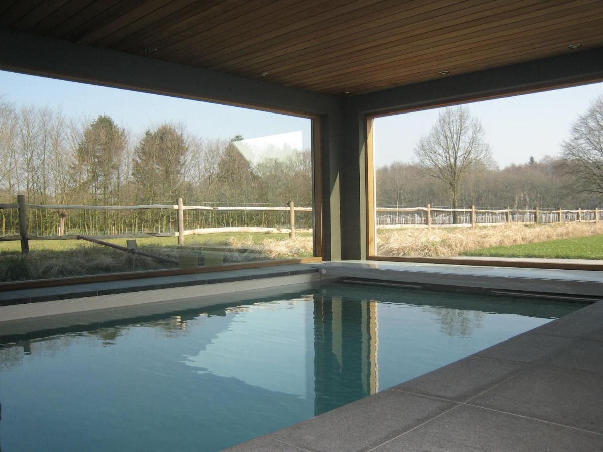 Beautiful Farmhouse In Beernem With Big Garden Buitenkant foto