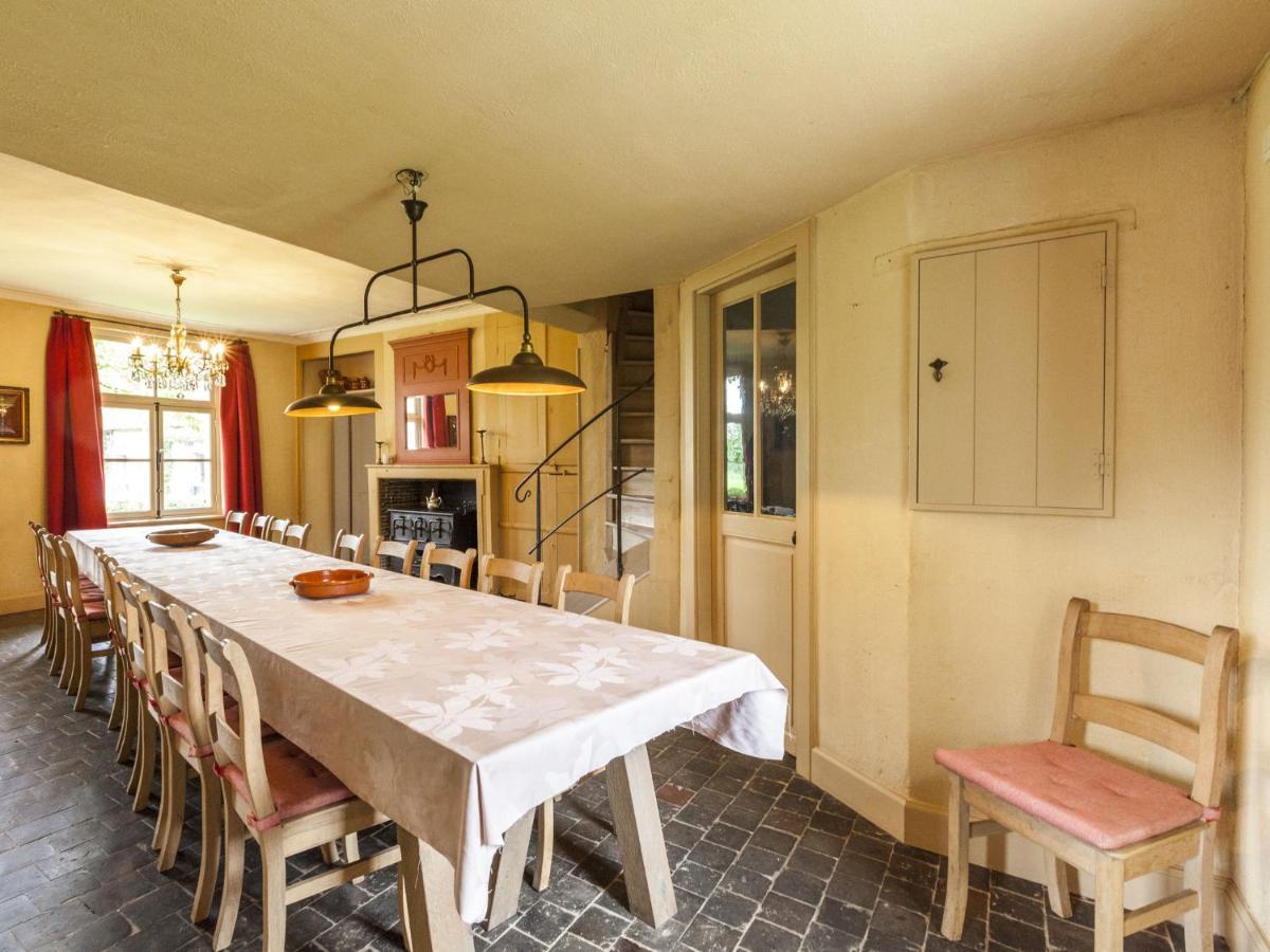 Beautiful Farmhouse In Beernem With Big Garden Buitenkant foto