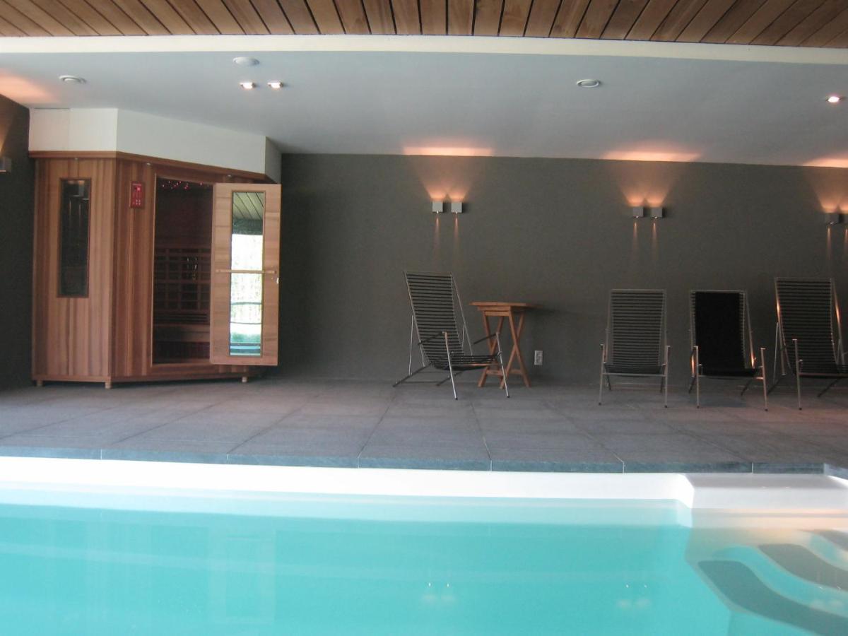 Beautiful Farmhouse In Beernem With Big Garden Buitenkant foto